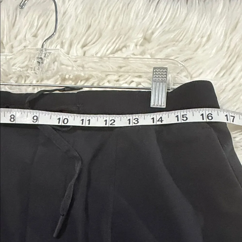 Lululemon Athletica Women’s Black Joggers Size Large